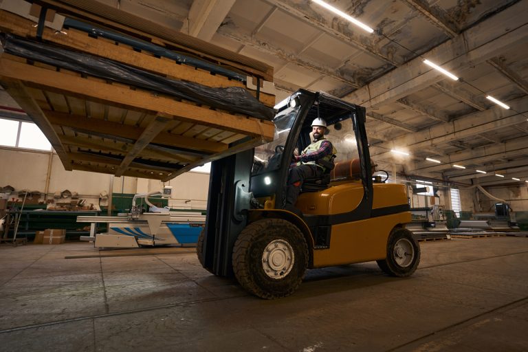 Küçükyalı Forklift Kiralama